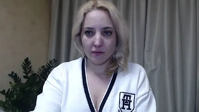 Snapshot of sweetpussy chatting on 13, 2, 2025 sweetpussy online show from 13, 2, 2025