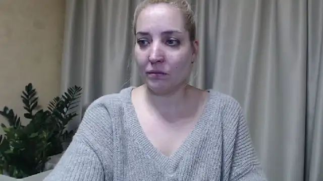 Snapshot of sweetpussy chatting on 16, 2, 2025 sweetpussy online show from 16, 2, 2025