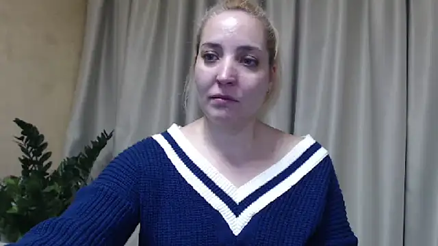 Snapshot of sweetpussy chatting on 19, 2, 2025 sweetpussy online show from 19, 2, 2025