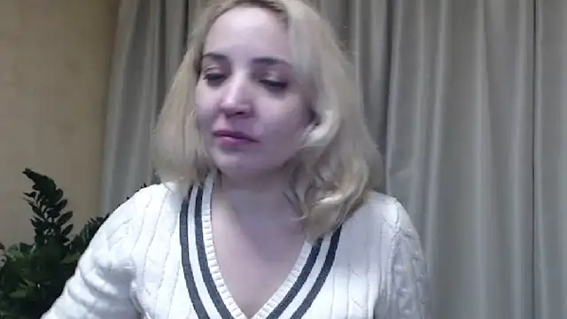 Snapshot of sweetpussy chatting on 23, 2, 2025 sweetpussy online show from 23, 2, 2025