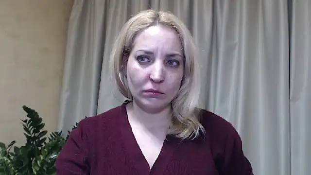 Snapshot of sweetpussy chatting on 21, 3, 2025 sweetpussy online show from 21, 3, 2025