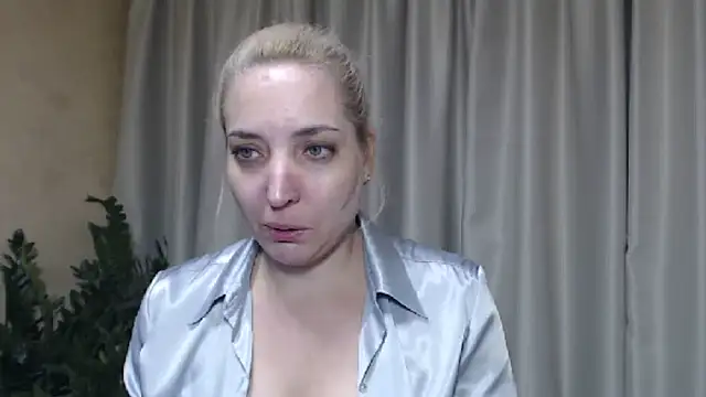 Snapshot of sweetpussy chatting on 19, 9, 2025 sweetpussy online show from 19, 9, 2025