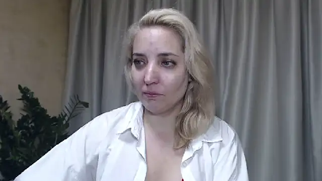 Snapshot of sweetpussy chatting on 9, 10, 2025 sweetpussy online show from 9, 10, 2025