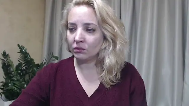 Snapshot of sweetpussy chatting on 24, 10, 2025 sweetpussy online show from 24, 10, 2025