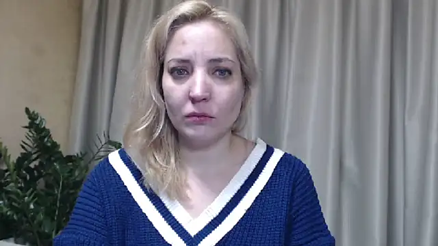 Snapshot of sweetpussy chatting on 6, 11, 2025 sweetpussy online show from 6, 11, 2025