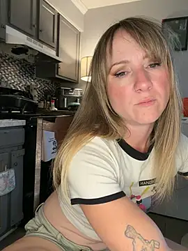 alluringpixie online show from 4, 5, 2026