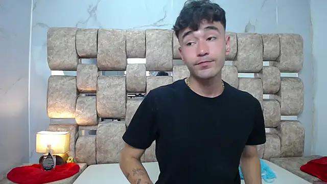 KathyAiden online show from 22, 4, 2026