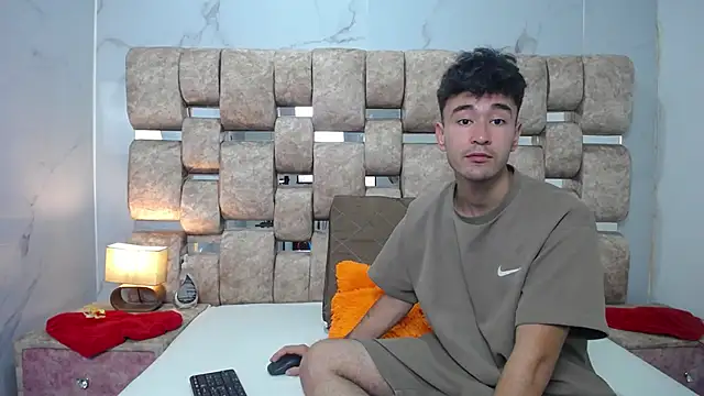 KathyAiden online show from 28, 4, 2026