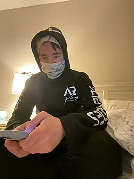 phantom898983 online show from 28, 4, 2026