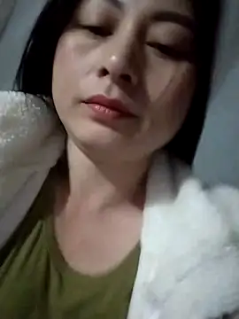 Snapshot of Paerl-sweet chatting on 4, 2, 2026 Paerl-sweet online show from 4, 2, 2026