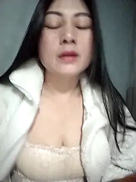 Snapshot of Paerl-sweet chatting on 5, 2, 2026 Paerl-sweet online show from 5, 2, 2026