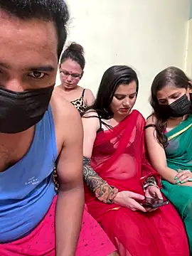 Snapshot of STARGROUPNEXT chatting on 5, 12, 2025 STARGROUPNEXT online show from 5, 12, 2025