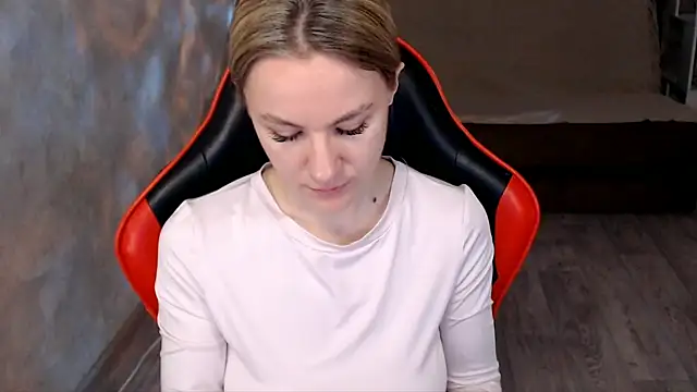 MiaBun1 online show from 18, 2, 2026