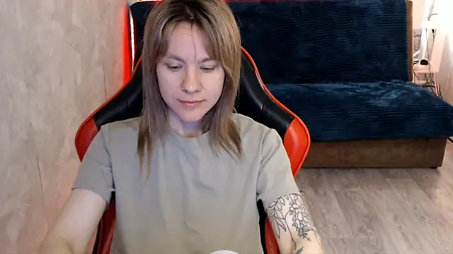 MiaBun1 online show from 9, 6, 2026