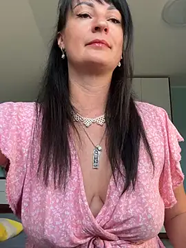 CherryCherry03 online show from 27, 4, 2026