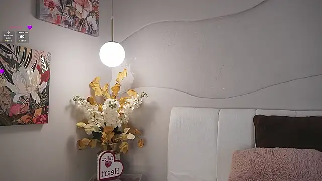 Snapshot of SaraJonesxx chatting on 10, 3, 2026 SaraJonesxx online show from 10, 3, 2026