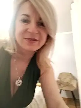 AhlyssaLove1155 online show from 22, 4, 2026