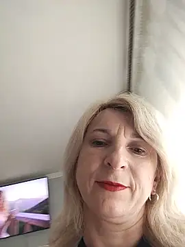 Snapshot of AhlyssaLove1155 chatting on 27, 5, 2026 AhlyssaLove1155 online show from 27, 5, 2026