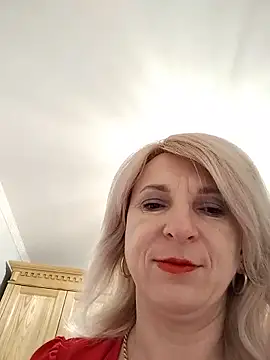 Snapshot of AhlyssaLove1155 chatting on 9, 6, 2026 AhlyssaLove1155 online show from 9, 6, 2026