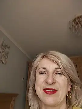 Snapshot of AhlyssaLove1155 chatting on 11, 6, 2026 AhlyssaLove1155 online show from 11, 6, 2026