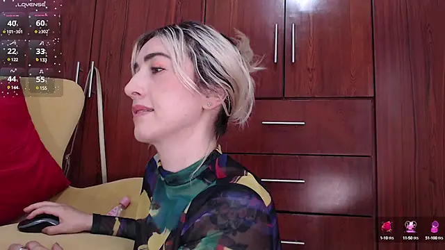 Snapshot of carly_grasso chatting on 26, 2, 2025 carly grasso online show from 26, 2, 2025