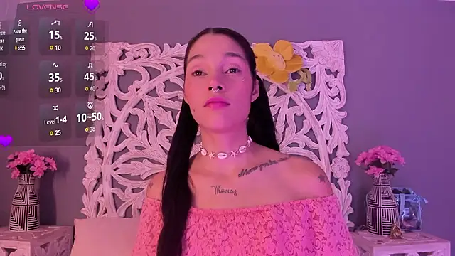 loraineblake online show from 13, 1, 2026