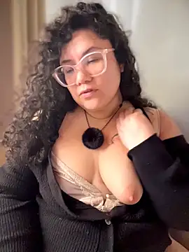 VanesssaMilf  online show from 14, 4, 2026