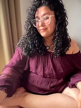 VanesssaMilf  online show from 21, 4, 2026