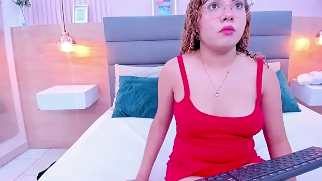 abril dolly online show from 18, 12, 2025