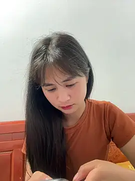 Him MountainGirl online show from 27, 4, 2026