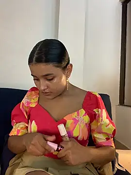 ladulcemary  online show from 6, 3, 2026