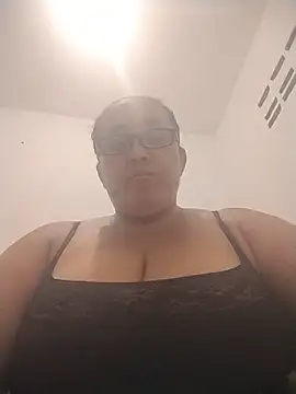 Nini Love  online show from 22, 6, 2026