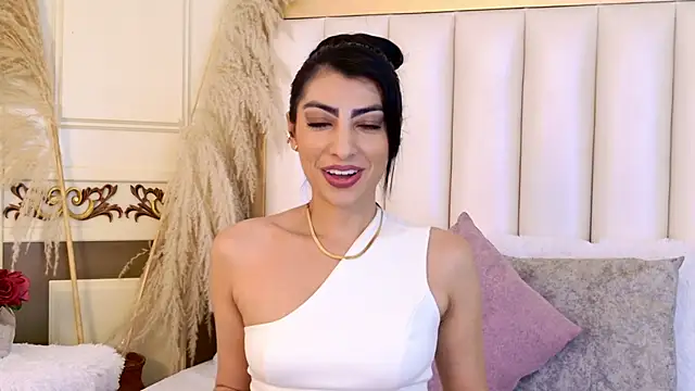 NinnaPiers online show from 9, 4, 2026