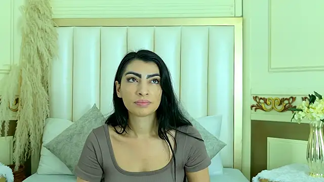 NinnaPiers online show from 10, 6, 2026