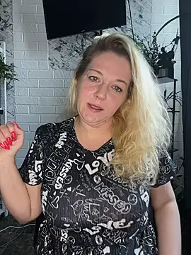 JenniferCarmen online show from 23, 4, 2026