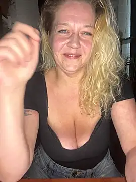 JenniferCarmen online show from 11, 7, 2026