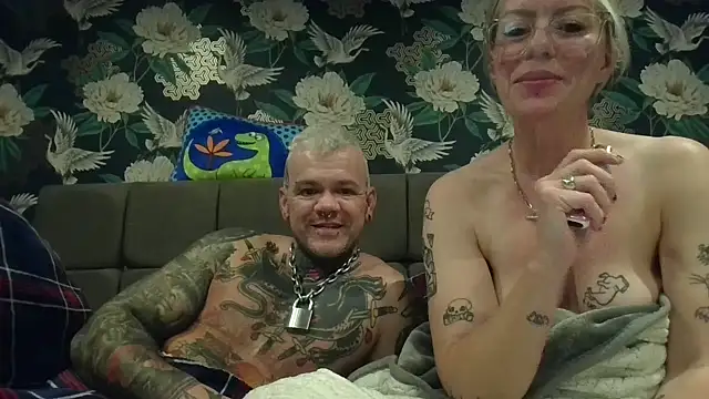 trans man and his dom online show from 15, 2, 2026