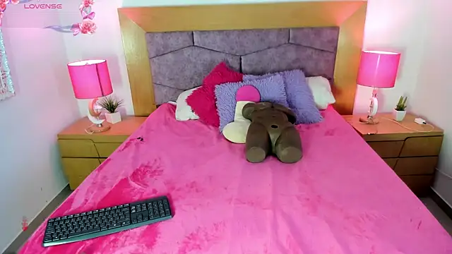 BigBoobsAstrid online show from 25, 4, 2026