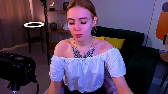 Bella xBaby online show from 13, 3, 2026