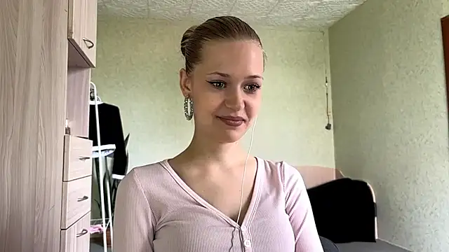 ZaidaSchwarten online show from 5, 6, 2026
