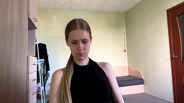 ZaidaSchwarten online show from 26, 6, 2026