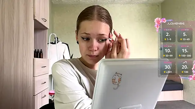 ZaidaSchwarten online show from 11, 7, 2026