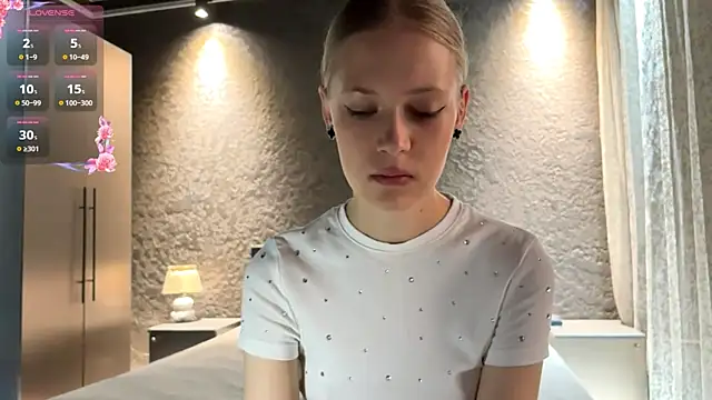 ZaidaSchwarten online show from 30, 7, 2026