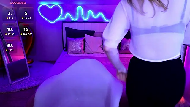 Snapshot of CarolainGilbert chatting on 12, 3, 2026 CarolainGilbert online show from 12, 3, 2026