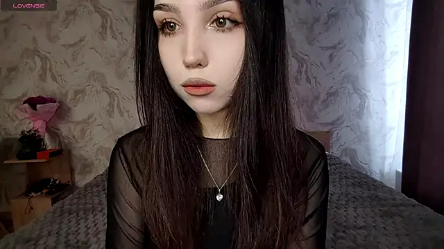 Qwami Amie online show from 25, 4, 2026