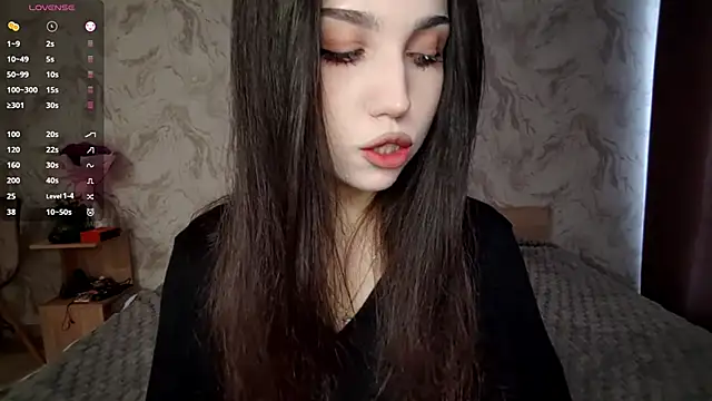 Qwami Amie online show from 26, 4, 2026