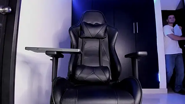 Liam Mateo online show from 3, 2, 2026