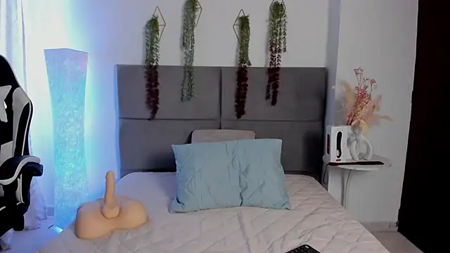 JulietaSnow online show from 29, 4, 2026