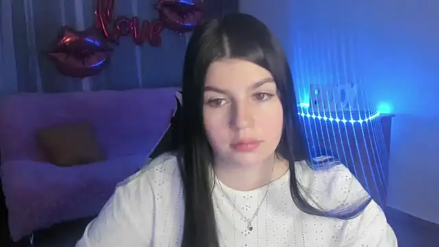 KisaModel online show from 21, 4, 2026