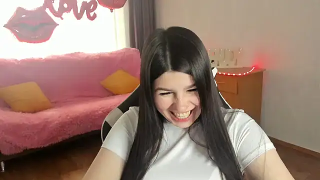 KisaModel online show from 25, 4, 2026